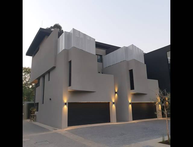 3 BEDROOM TOWNHOUSE FOR SALE IN MELROSE ESTATE